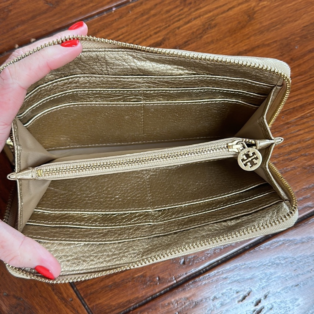 Tory Burch Wallet - Picture 3 of 3